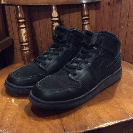 [USED] '2012 NIKE AIR JORDAN 1st ALL BLACK!!