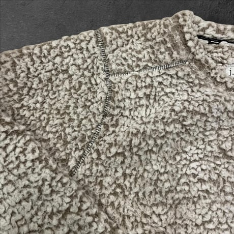 [USED] WCU クロップド丈 モコモコ カレッジ　トップス