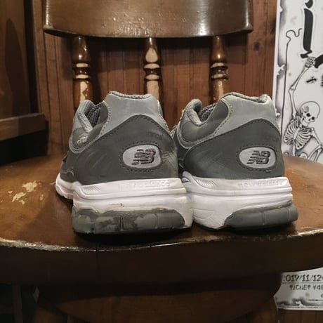 [USED] NewBalance 2001