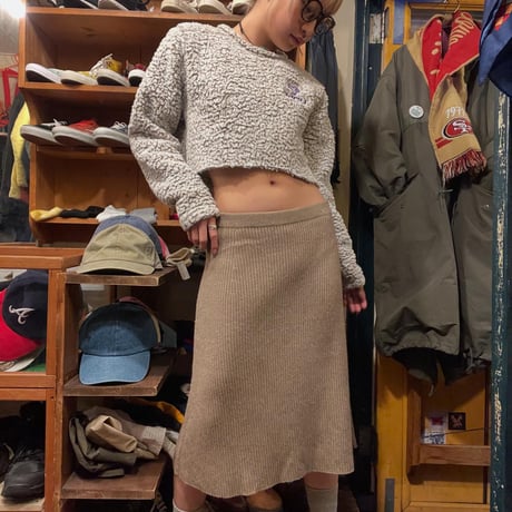 [USED] WCU クロップド丈 モコモコ カレッジ　トップス