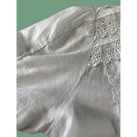 [USED] フリル・レースの前開きブラウス