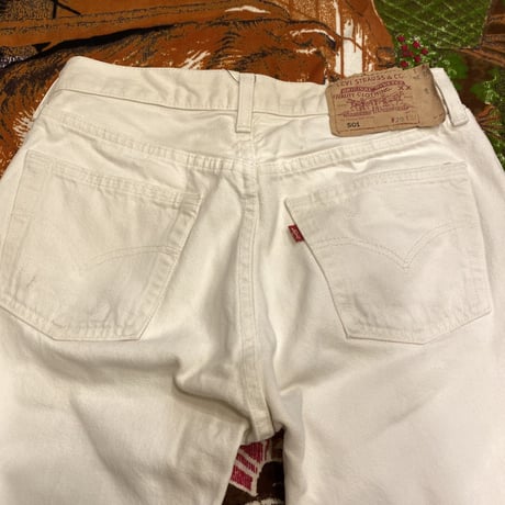 [USED] UK Levi's 501 WHITE