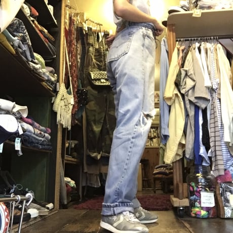 [USED] Levis 501 ダメージデニム
