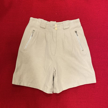[USED] BEIGE WOOL SHORTS♡
