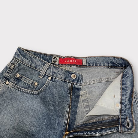 [USED] Levi's SILVER TAB 膝下丈のデニムショーツ