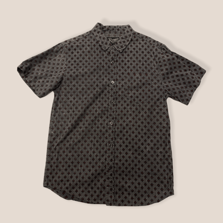 [USED] 渋めなCOTTON👨🏻半袖シャツ