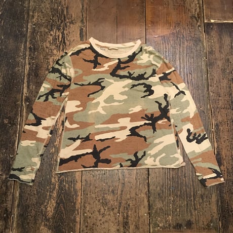 [USED] 指穴つき♡CAMO柄Tee