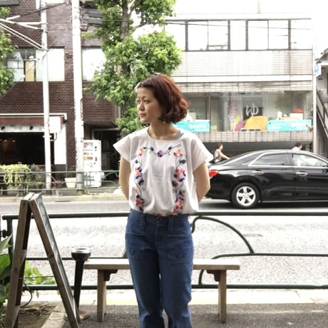 [USED] グラデーション刺繍のTOPS