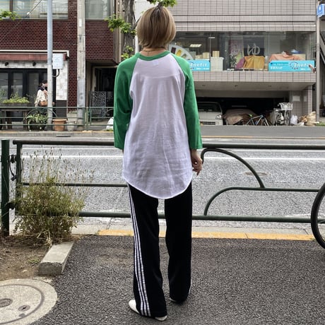 [USED] "RUSSELL" ラグランTee！