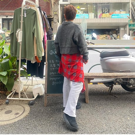 [USED] ショート丈 ニット