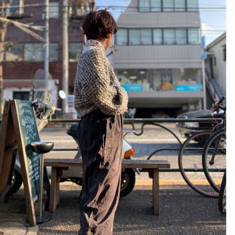 [USED] モノクロショート丈ニット