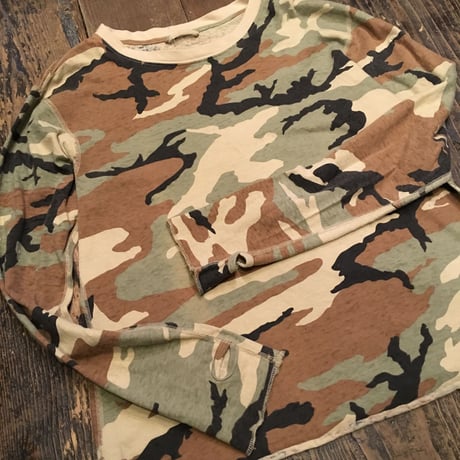[USED] 指穴つき♡CAMO柄Tee