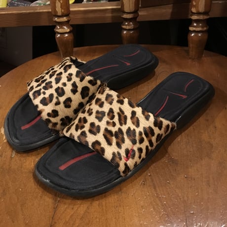 [USED] NIKE レオパード ハラコ サンダル