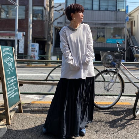 [USED] BLACK  ボリュームロングスカート