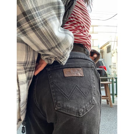[USED] wrangler BLACK ストレッチデニム