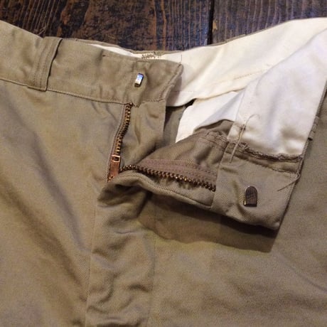 [DEAD STOCK] 70's US ARMY チノcut off Shorts
