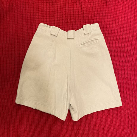 [USED] BEIGE WOOL SHORTS♡