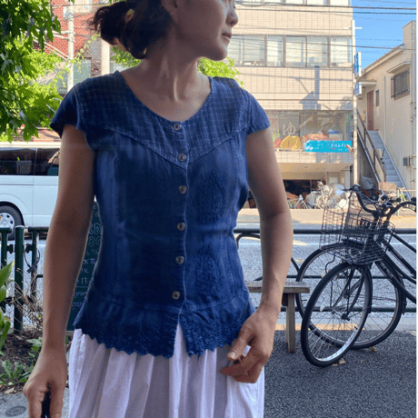 [USED]  レーヨン刺繍トップス