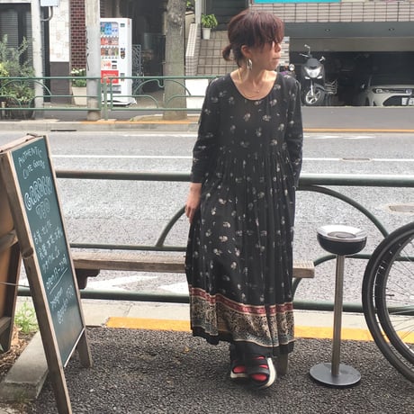 [USED]  花柄レーヨンワンピース