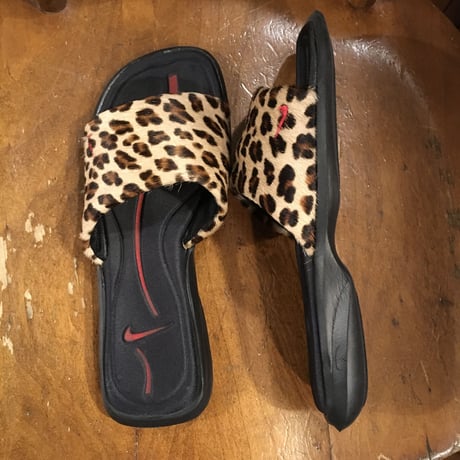 [USED] NIKE レオパード ハラコ サンダル