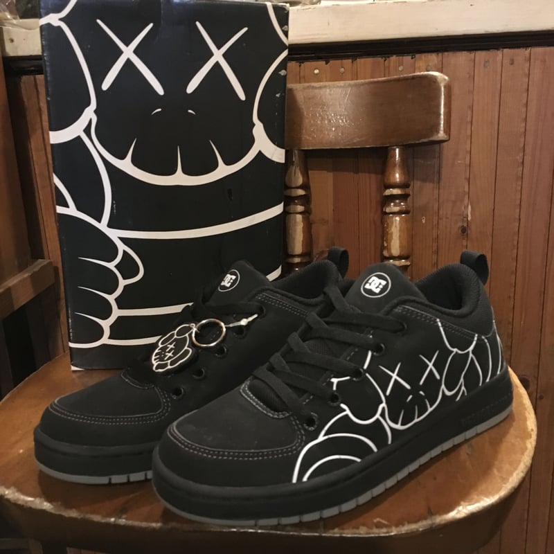 DEADSTOCK!] ✖️✖️ '02 KAWS × DC SHOE [US7] | g