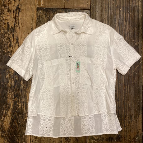 ［USED］真っ白‼︎なflower刺繍シャツ🌼