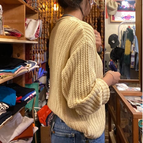 [USED]  短めたまご色ニット