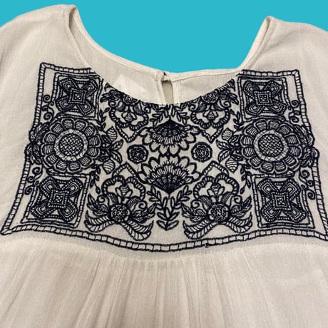 [USED] ガーゼ 刺繍TOPS 🌼