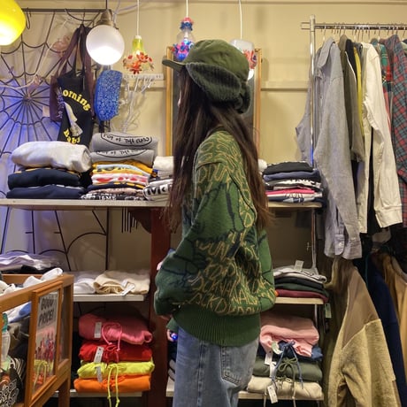 [USED] DONALD KNIT♡