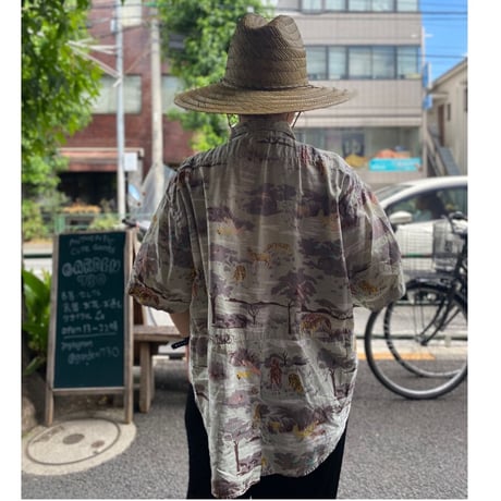 サファリ柄シャツ🐅