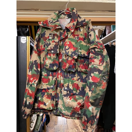 [USED] vintage Switzerland マウンテン CAMO JKT