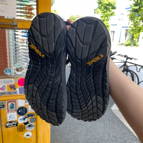 [USED] TEVA サンダル（25cm）