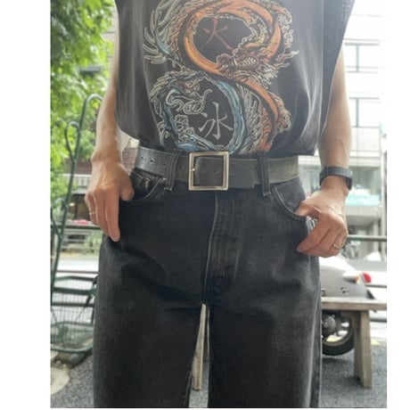 [USED] Levis 550 BLACK CUTOFF W28L27