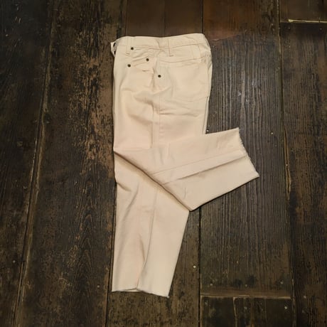 [USED] アイボリー色 cutoff DENIM