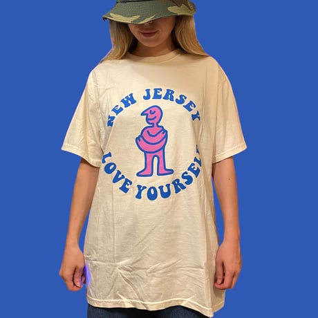 ["NJ SKATESHOP" ] "Love your self"tee