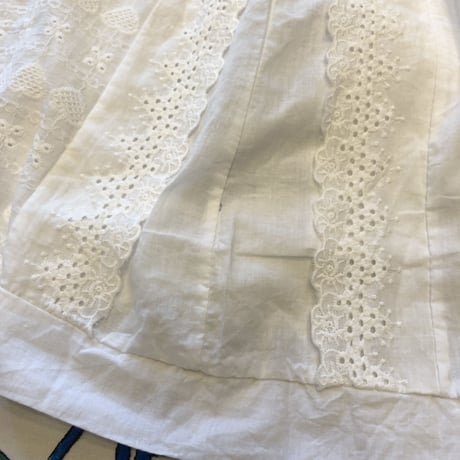 [USED] ハート刺繍のBOX型TOPS