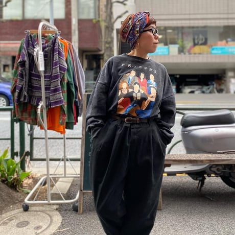 [USED] "F・R・I・E・N・D・S"  SWEAT
