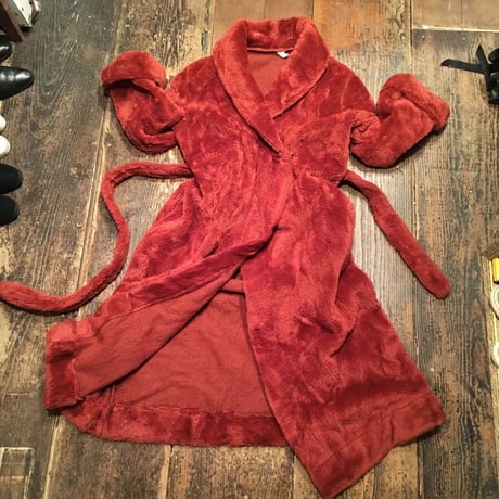 [USED]  モコモコふわふわ 赤色ガウン