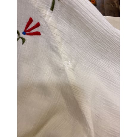 [USED] コットンガーゼ刺繍TOPS