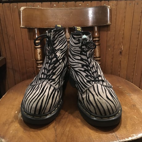 [USED] Dr.Martens 8HOLE - ゼブラ SUEDE