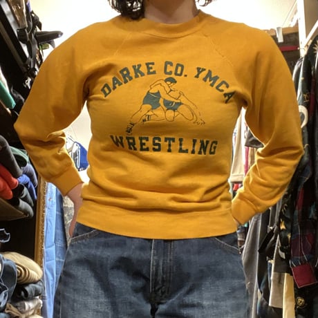 [USED] youth size 🤼 VINTAGE SWEAT