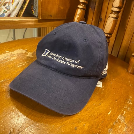 [USED] adidasボディのネイビーCAP