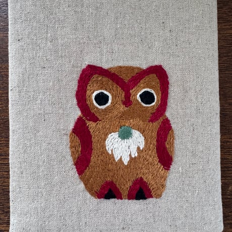 ミャンマー｜手刺繍ブックカバー｜フクロウ・生成り
