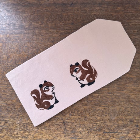 ミャンマー｜手刺繍ブックカバー｜リス・ピンク