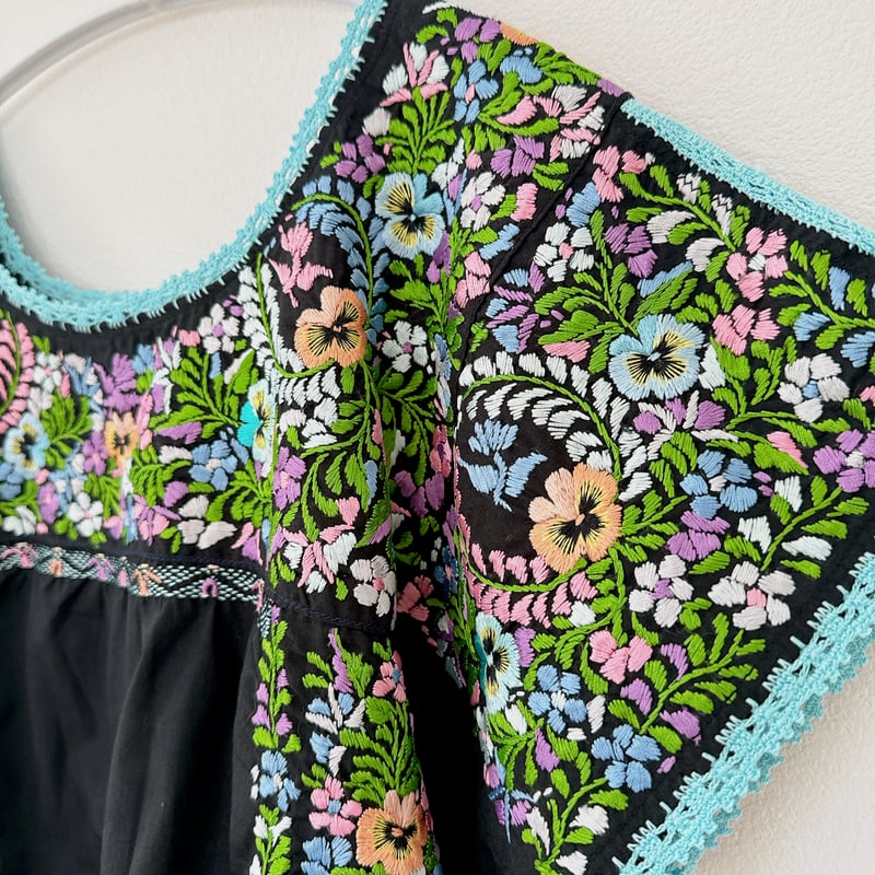 超レア】メキシコ/オアハカ刺繍ブラウス