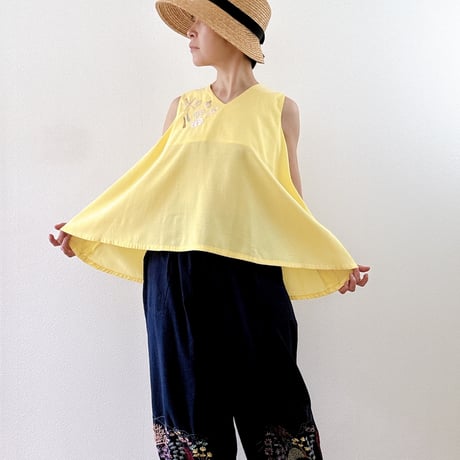 貝殻刺繍のノースリーブブラウス｜レモンイエローA