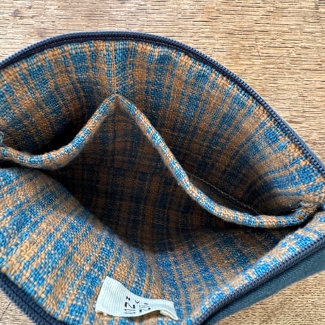 ラオス｜モン族の手刺繍ポーチ・中｜農村の生活風景・青緑