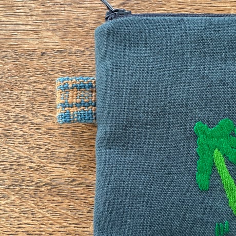 ラオス｜モン族の手刺繍ポーチ・中｜農村の生活風景・青緑