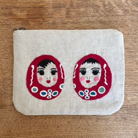 ミャンマー｜手刺繍ポーチ｜ピッタインダウン・生成り（内布 グリーン）
