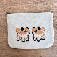 ミャンマー｜手刺繍ポーチ｜イヌ・生成り（内布 水色）